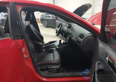 2015 Volkswagen Jetta 2.0T Gli Sel z USA, uszkodzony, nr VIN 3VW5S7AJ7FM257174